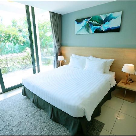 Okinawa Villas And Beach Club - Oceanami Resort Long Hai Exterior foto