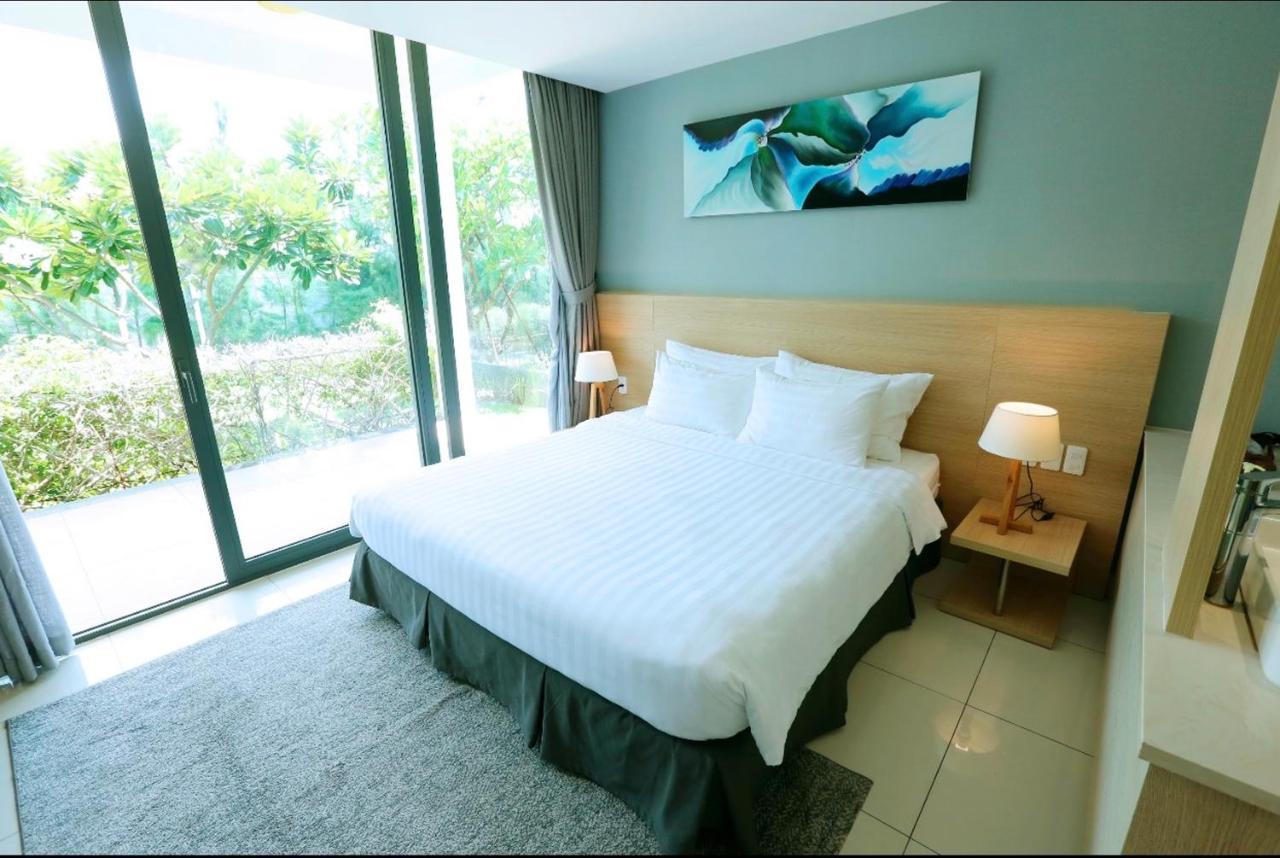 Okinawa Villas And Beach Club - Oceanami Resort Long Hai Exterior foto